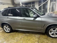 Photo of the vehicle BMW X5