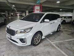 Photo of the vehicle Kia Carnival