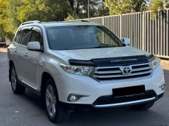 Photo of the vehicle Toyota Highlander