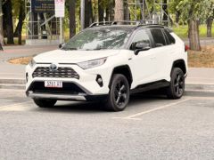 Сүрөт унаа Toyota RAV4