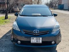 Фото авто Toyota Prius v (+)