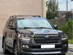 Photo of the vehicle Toyota Land Cruiser