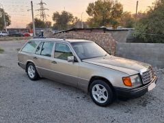 Сүрөт унаа Mercedes-Benz W124