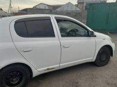 Сүрөт унаа Toyota Vitz