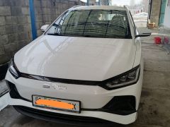 Фото авто BYD E2