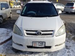 Фото авто Toyota Ipsum