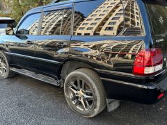 Photo of the vehicle Lexus LX