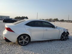 Photo of the vehicle Lexus IS