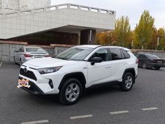 Сүрөт унаа Toyota RAV4