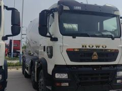 Photo of the vehicle Howo Миксер