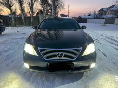 Photo of the vehicle Lexus LS