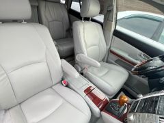 Photo of the vehicle Lexus RX