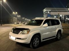 Photo of the vehicle Lexus GX