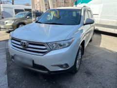 Photo of the vehicle Toyota Highlander