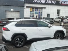 Сүрөт унаа Toyota RAV4