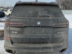 Photo of the vehicle BMW X5