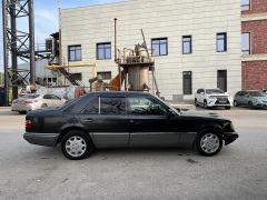 Сүрөт унаа Mercedes-Benz W124