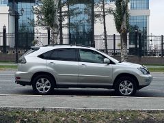 Photo of the vehicle Lexus RX