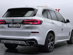 Photo of the vehicle BMW X5