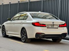 Photo of the vehicle BMW 5 Series