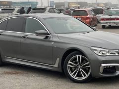 Photo of the vehicle BMW 7 Series