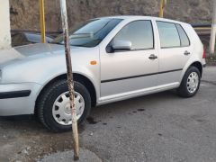 Photo of the vehicle Volkswagen Golf