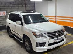 Photo of the vehicle Lexus LX