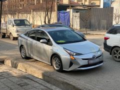 Фото авто Toyota Prius