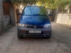 Сүрөт унаа Nissan Serena