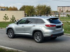 Photo of the vehicle Toyota Highlander