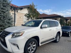 Photo of the vehicle Lexus GX