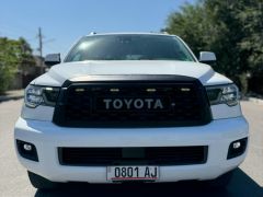 Сүрөт унаа Toyota Sequoia