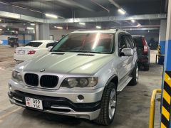 Photo of the vehicle BMW X5