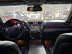 Photo of the vehicle Lexus LS