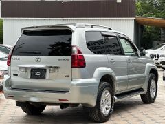 Photo of the vehicle Lexus GX