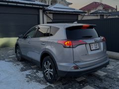 Сүрөт унаа Toyota RAV4