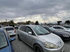 Сүрөт унаа Toyota Avensis Verso