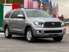 Сүрөт унаа Toyota Sequoia