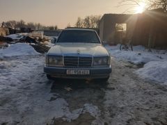 Сүрөт унаа Mercedes-Benz W124