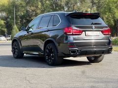 Photo of the vehicle BMW X5