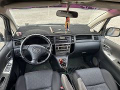 Фото авто Toyota Corolla Verso