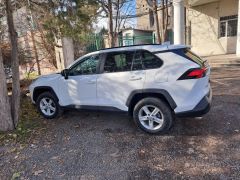 Photo of the vehicle Toyota RAV4