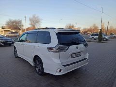 Сүрөт унаа Toyota Sienna