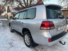 Photo of the vehicle Toyota Land Cruiser