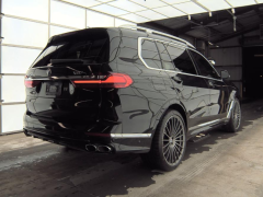 Фото авто BMW X7