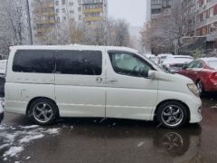 Photo of the vehicle Nissan Elgrand