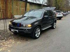 Photo of the vehicle BMW X5