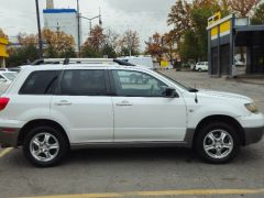 Photo of the vehicle Mitsubishi Outlander