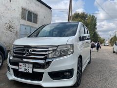 Фото авто Honda Stepwgn