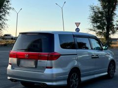 Сүрөт унаа Honda Elysion